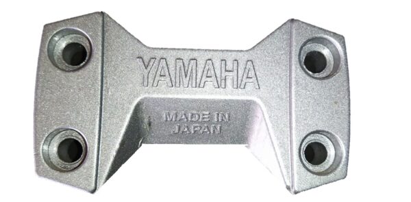 YAMAHA HANDLE TOP PLTAE (ALLUMINIUM)